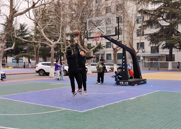 軟件與大數據系組織開展第一屆“路人王”籃球賽 